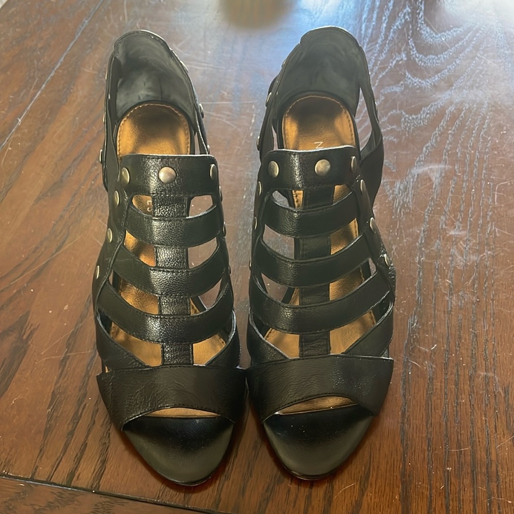 Open-toe strappy heels